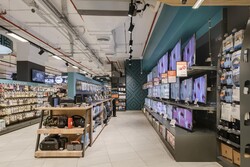 Teknoloji Mağazası Raf Sistemi - 7