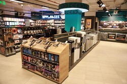 Teknoloji Mağazası Raf Sistemi - 9